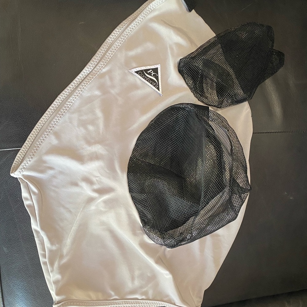 Professional's choice stretch fly mask with ears
Horse size